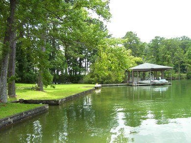2095 Real Island - Pretty and peaceful