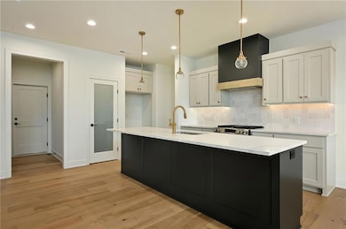 4412 NE Gateway Dr, Lees Summit, MO 64064 - photo 7