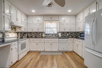 311 Greenwood Cut Off Rd, Weatherford, TX 76088 - photo 6