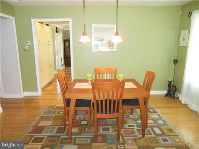 121 Greenleigh Ct, Merchantville, NJ 08109 - photo 6