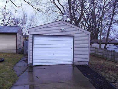 Parking Lot/Garage.