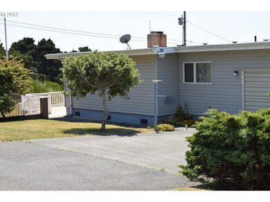 94040 Doyle Point Rd, Gold Beach, OR 97444 - photo 3