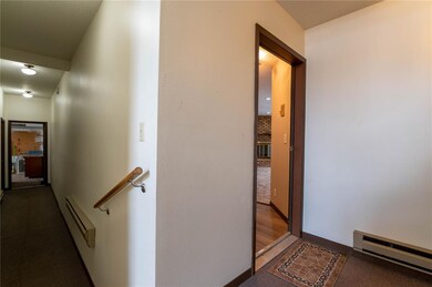 4002 Lexington Dr NE unit A, Cedar Rapids, IA 52402 - photo 6