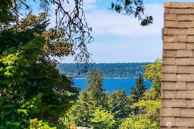 11226 NE 67th St, Kirkland, WA 98033 - photo 2