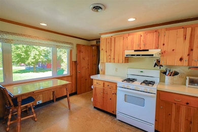 11076 Botsford Ln, Petoskey, MI 49770 - photo 4