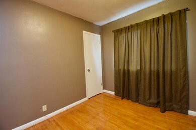 1275 Scott Ave, Waterloo, IA 50701 - photo 6