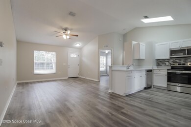 005-photo-dining-room-10248012