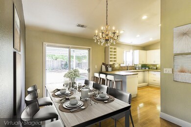 dining staged