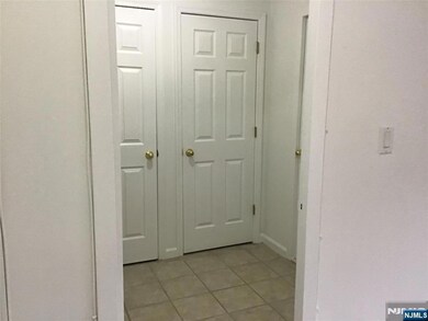 Hudson Harbor unit 21M, Edgewater, NJ 07020 - photo 5