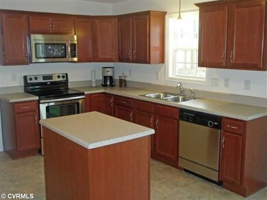 Kitchen - Appliances are upgraded
