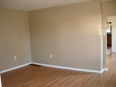 14 Maple St, Muse, PA 15350 - photo 2