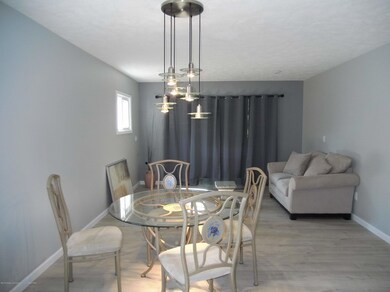 904 S Dexter Dr, Lansing, MI 48910 - photo 5