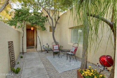 003_Courtyard