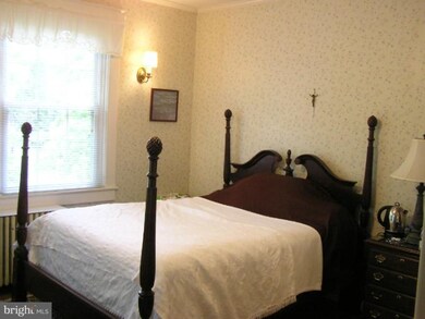 2410 Mayfield Ave, Baltimore, MD 21213 - photo 4