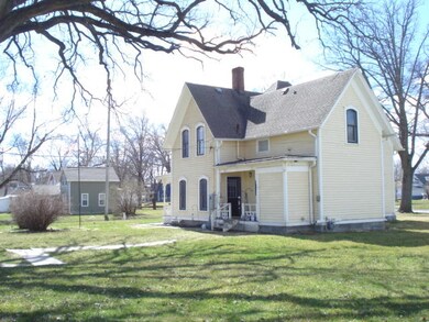 NE side