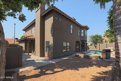 Big Backyard w Pool