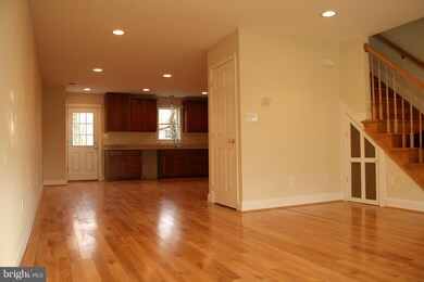 408 Railroad Ave, Towson, MD 21286 - photo 5