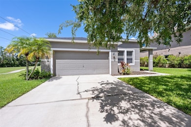 5713 Hawkpark Blvd, Lithia, FL 33547 - photo 4