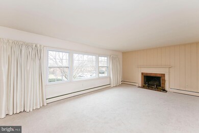 411 W Monmouth St, Winchester, VA 22601 - photo 3