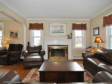 15 Myrtle Ave, Riverside, RI 02915 - photo 4