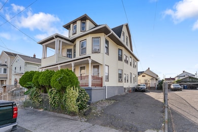 183 Calhoun Ave, Bridgeport, CT 06604 - photo 3