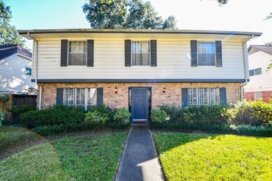 5027 Oak Shadows Dr, Houston, TX 77091 - photo 3