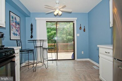 9023 Daum Ct, Springfield, VA 22153 - photo 3