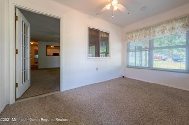 Front Den/Sunroom