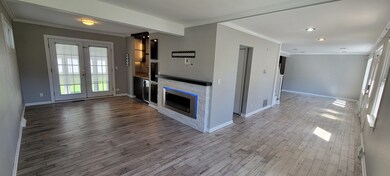 1110 S Chase St, Wheaton, IL 60189 - photo 5