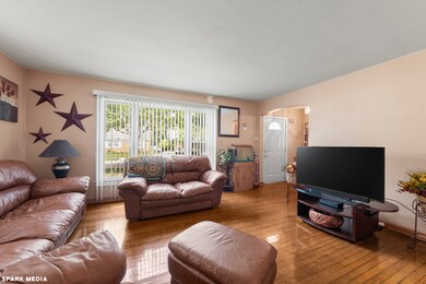 748 Norfolk Ave, Westchester, IL 60154 - photo 3