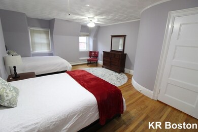 318 Tappan St unit 3 FURNISHED, Brookline, MA 02445 - photo 6