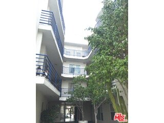 1750 N Sycamore Ave unit 215, Los Angeles, CA 90028 - photo 6