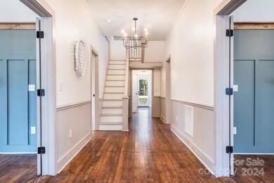 413 Stockton St, Statesville, NC 28677 - photo 2