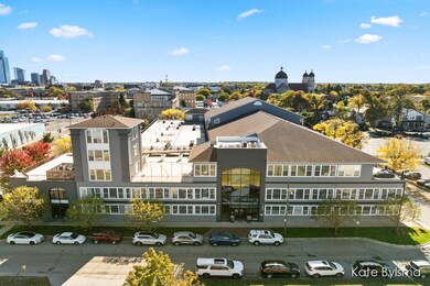 600 7th St. NW #205