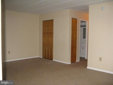 3421 W Chester Pike unit C46, Newtown Square, PA 19073 - photo 3
