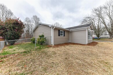 376 Weatherford Dr, King, NC 27021 - photo 5