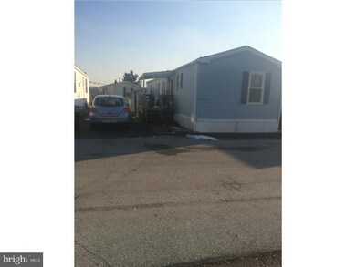 844 Aspen Ave, Spring City, PA 19475 - photo 2