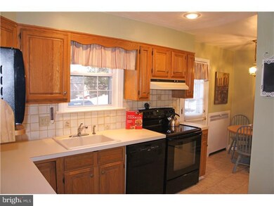 38 Treaty Rd, Drexel Hill, PA 19026 - photo 6