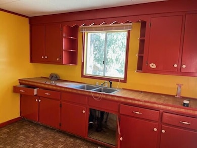 608 E 8th St, Trinidad, CO 81082 - photo 2