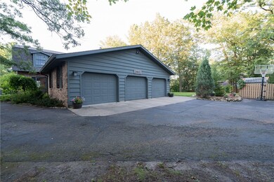 3602 Timber Trails Ct, Eau Claire, WI 54701 - photo 4