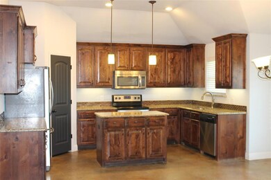 2029 Bay Laurel Dr, Weatherford, TX 76086 - photo 2