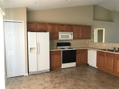 Eat in kitchen/Dinning area