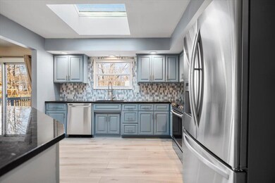 07-Kitchen-830 Mission Hills Ln 2 -0006
