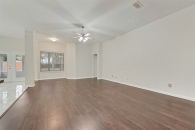 832 Ridge Point Dr, Grand Prairie, TX 75052 - photo 7