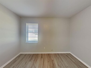 736 Treadwell Dr, Hurst, TX 76053 - photo 6