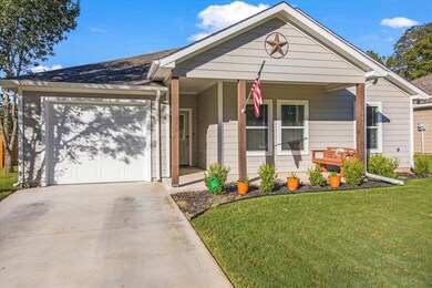 103 Adams St, Cleburne, TX 76033 - photo 2