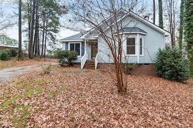 407 Damon St, Clayton, NC 27520 - photo 2