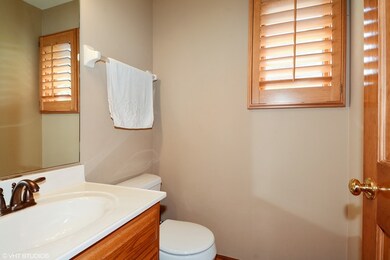 1576 Branford Ln, Naperville, IL 60564 - photo 3