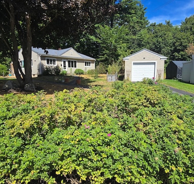 64 Laurier St, Lewiston, ME 04240 - photo 3