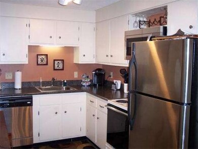 18 Williamsburg Ct unit 14, Shrewsbury, MA 01545 - photo 5